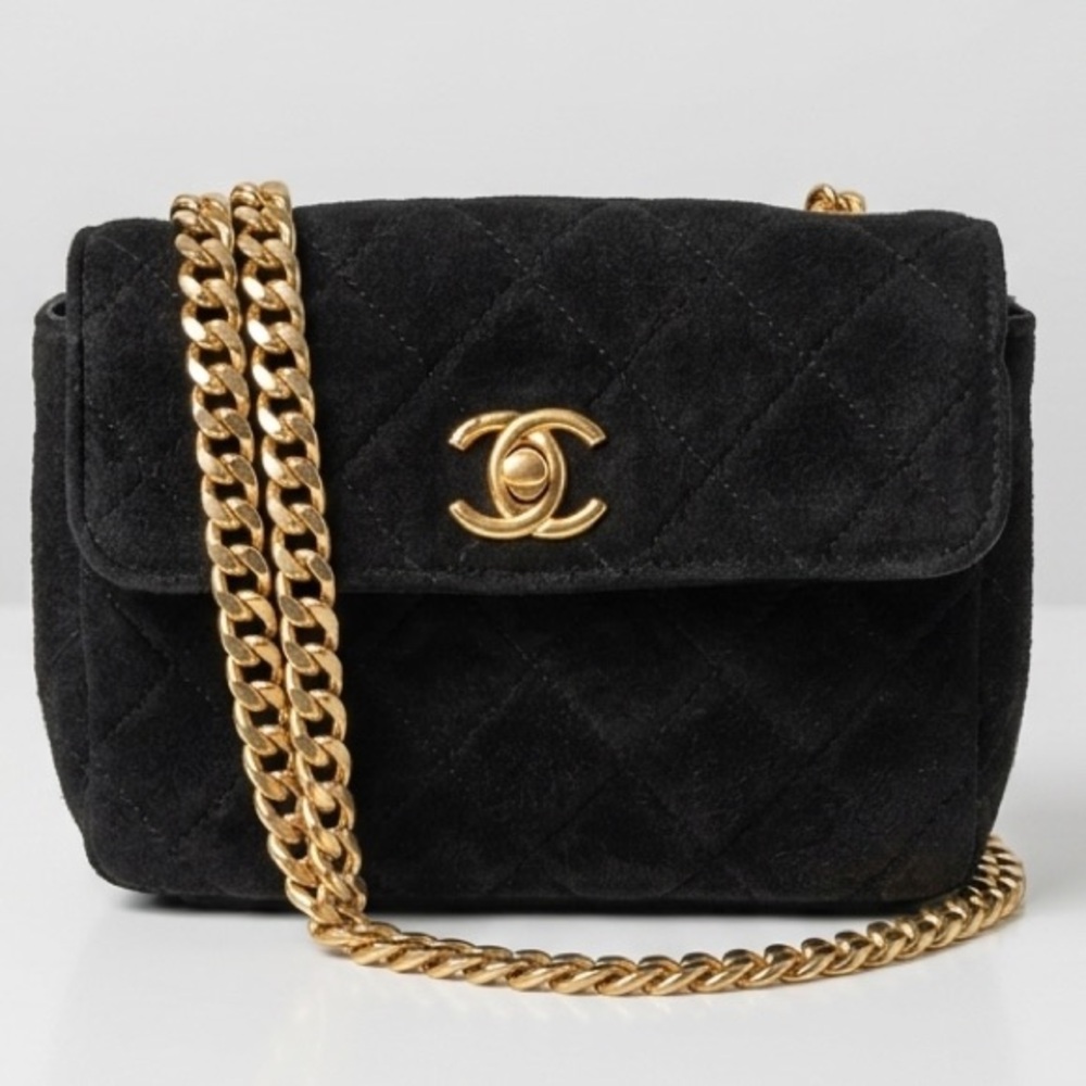 Chanel Vintage Diamond Quilted Mini Single Flap Crossbody Purse W/ Curb Chain